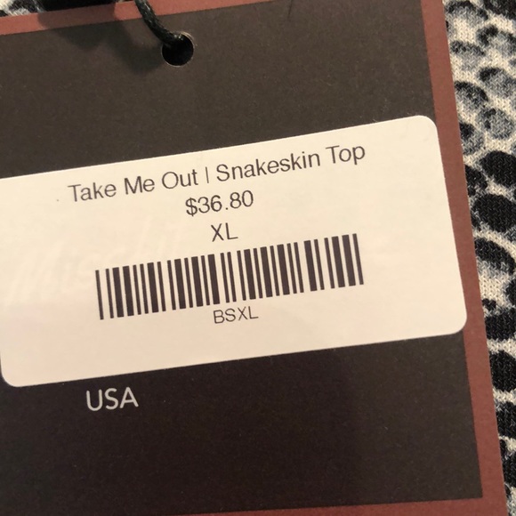 Snake print mock neck top. XL. Fits like a small. - Picture 3 of 5